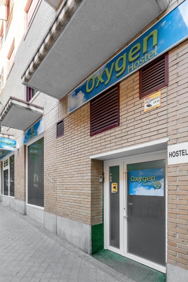 Oxygen Hostel Capsula Madrid Exteriör bild